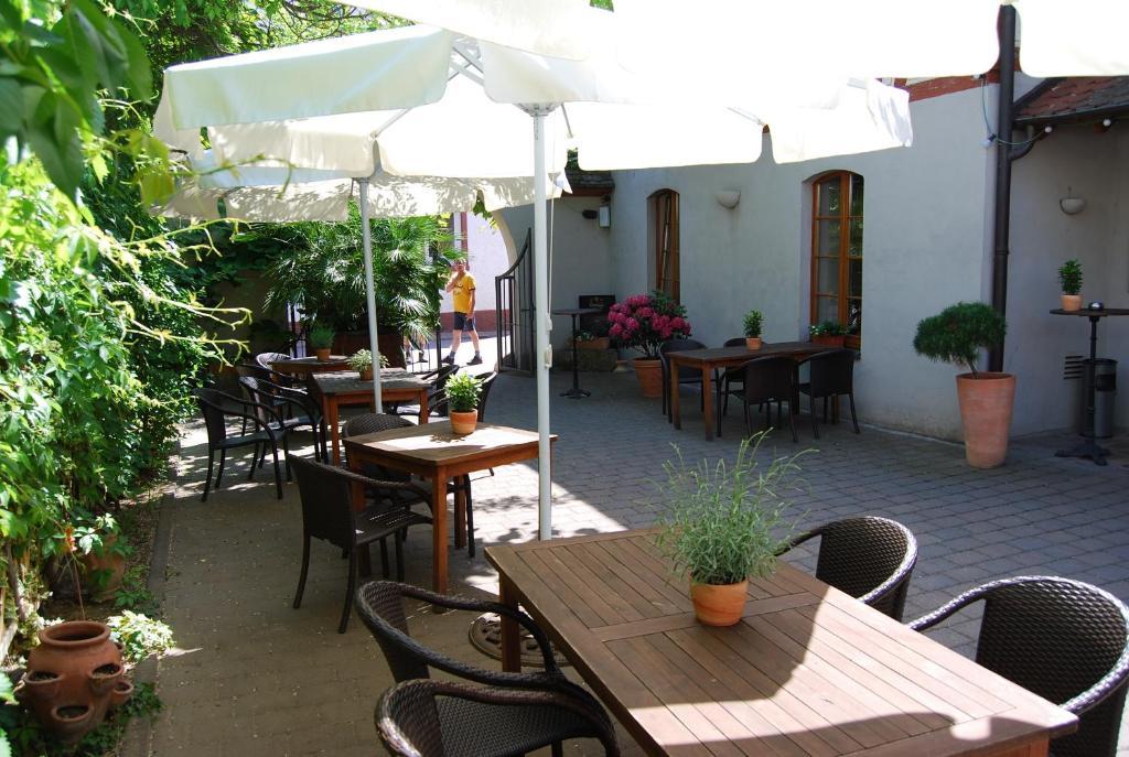 Landhotel St. Gereon Nackenheim Екстер'єр фото